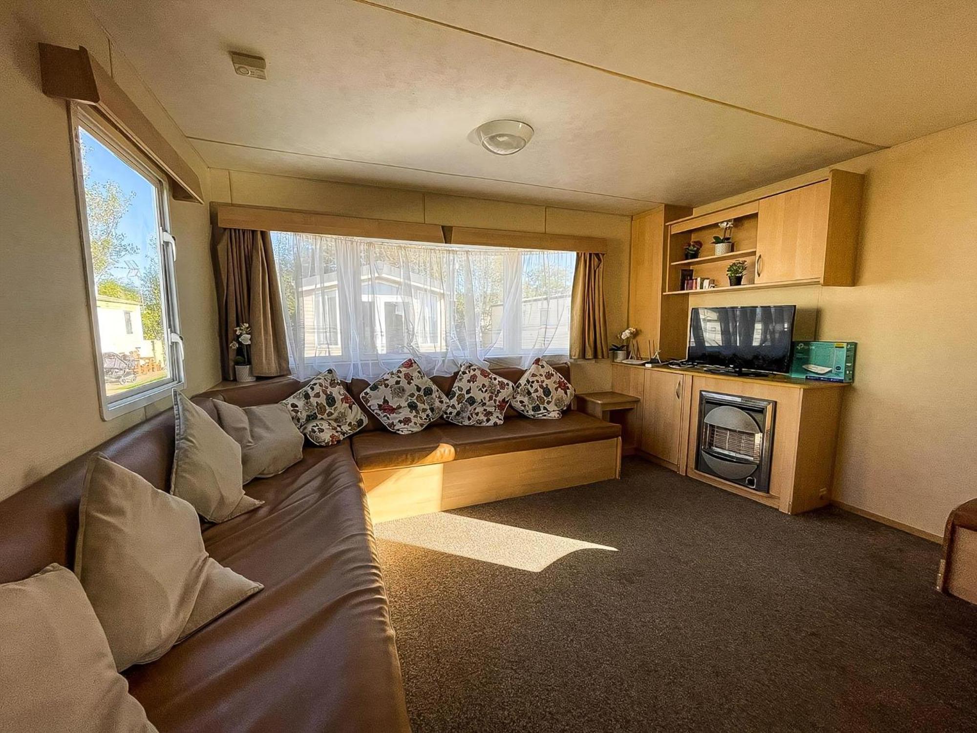 Lovely 8 Berth Caravan At St Osyth Beach Holiday Park Ref 28101G Клактън он Сий Екстериор снимка