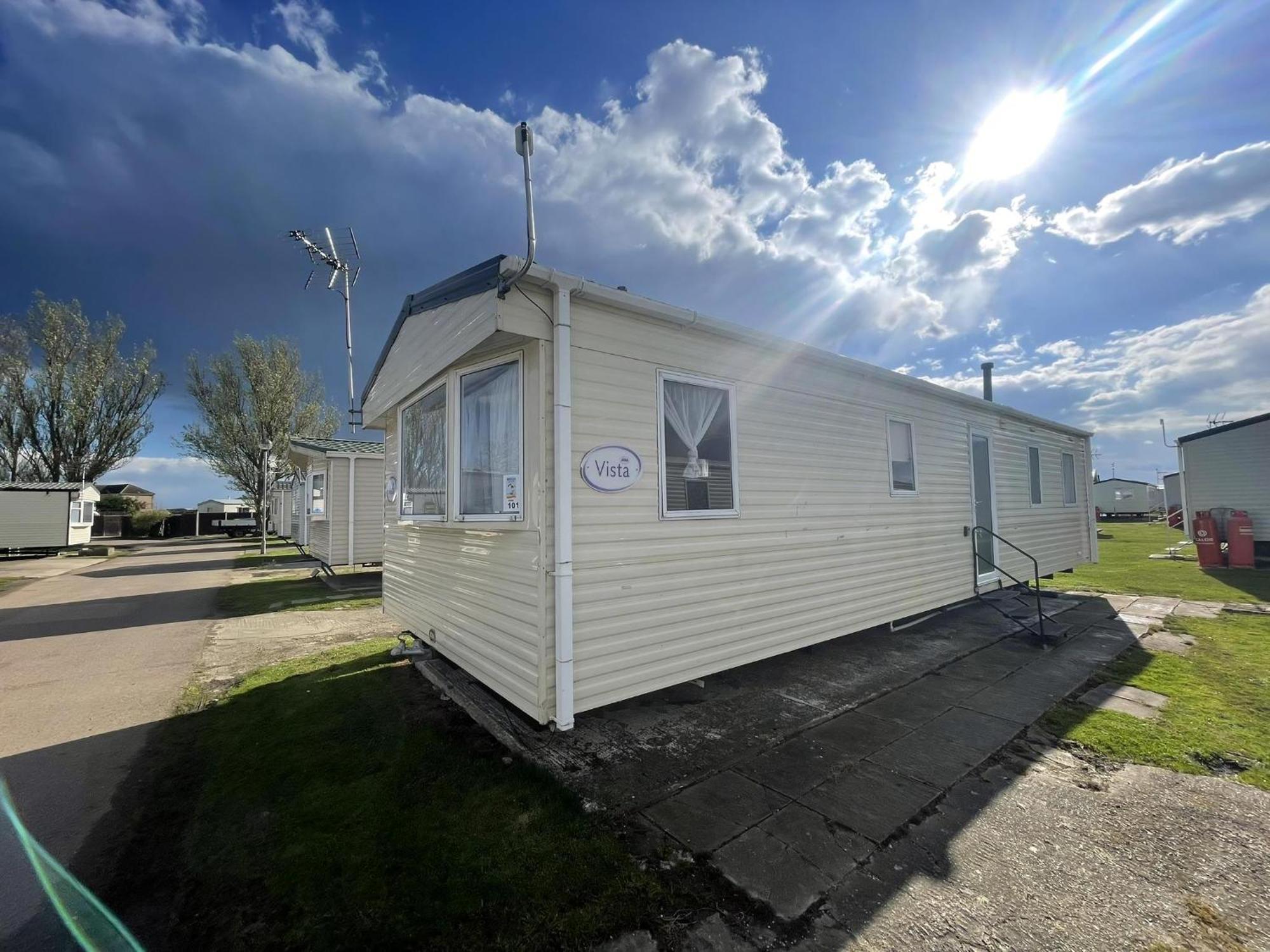 Lovely 8 Berth Caravan At St Osyth Beach Holiday Park Ref 28101G Клактън он Сий Екстериор снимка